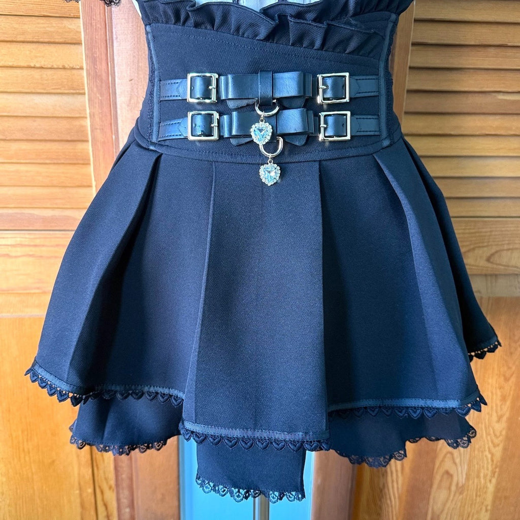 J-Fashion Jirai Kei Gyaru Harajuku Heart & Buckle Top & Skirt Set Up Outfit