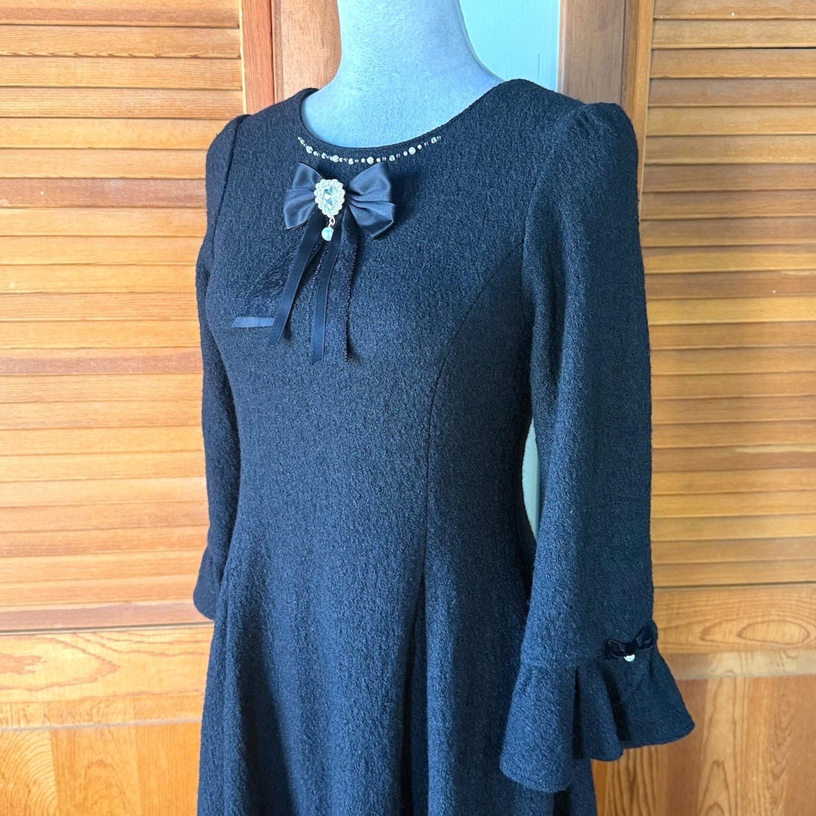 Lodispotto J-fashion Gyaru Jirai Black Wool Blend Beaded Bow Winter Dress M