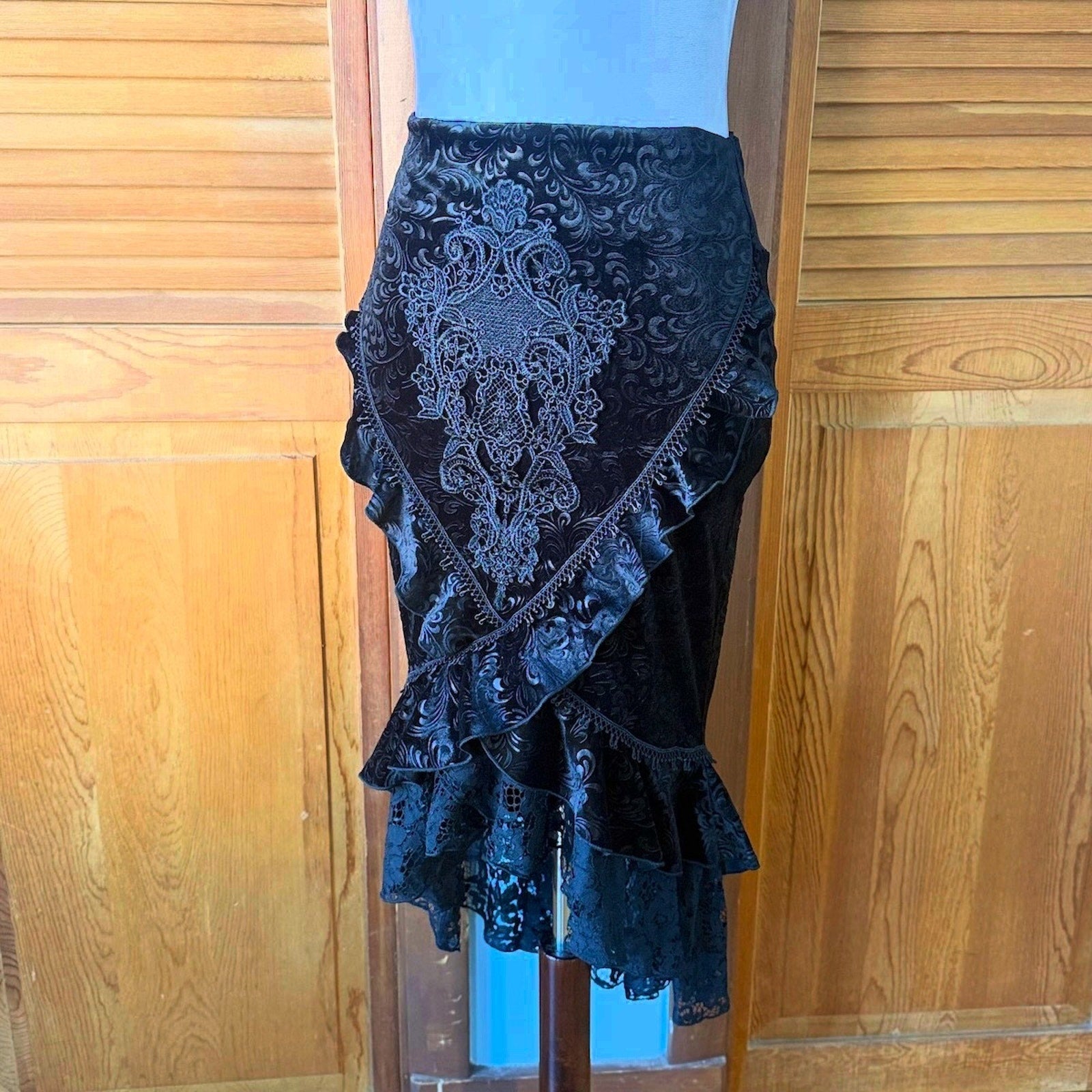 Dark in Love Gothic Victorian Vampire Vkei Black Velvet Corset Back Skirt