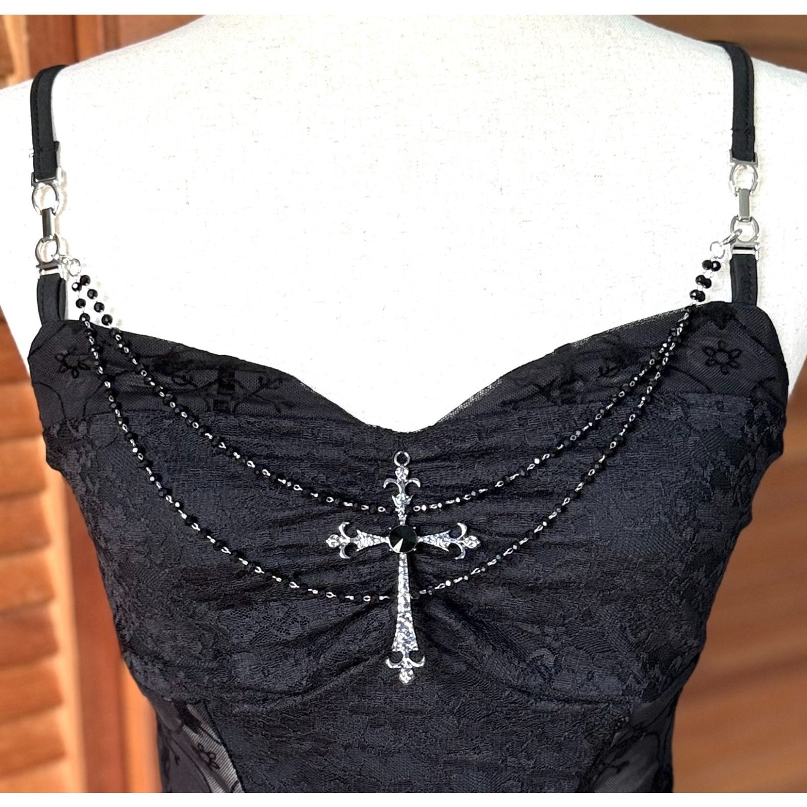 Gothic Lolita Victorian Vampire Vkei EGL Black Lace Cross & Chain Cami Top