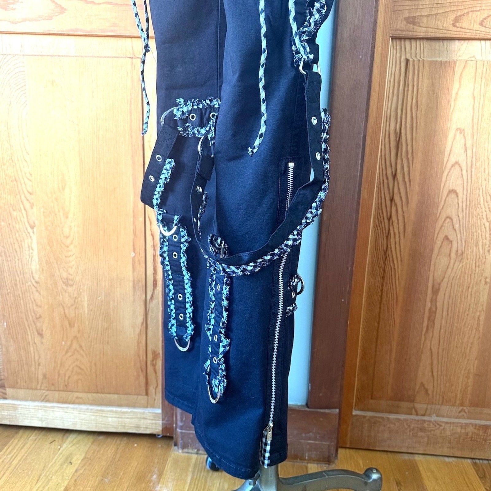 Tripp NYC Gothic Lolita EGL Punk Vkei Black White Lace Up Ruffle Pants