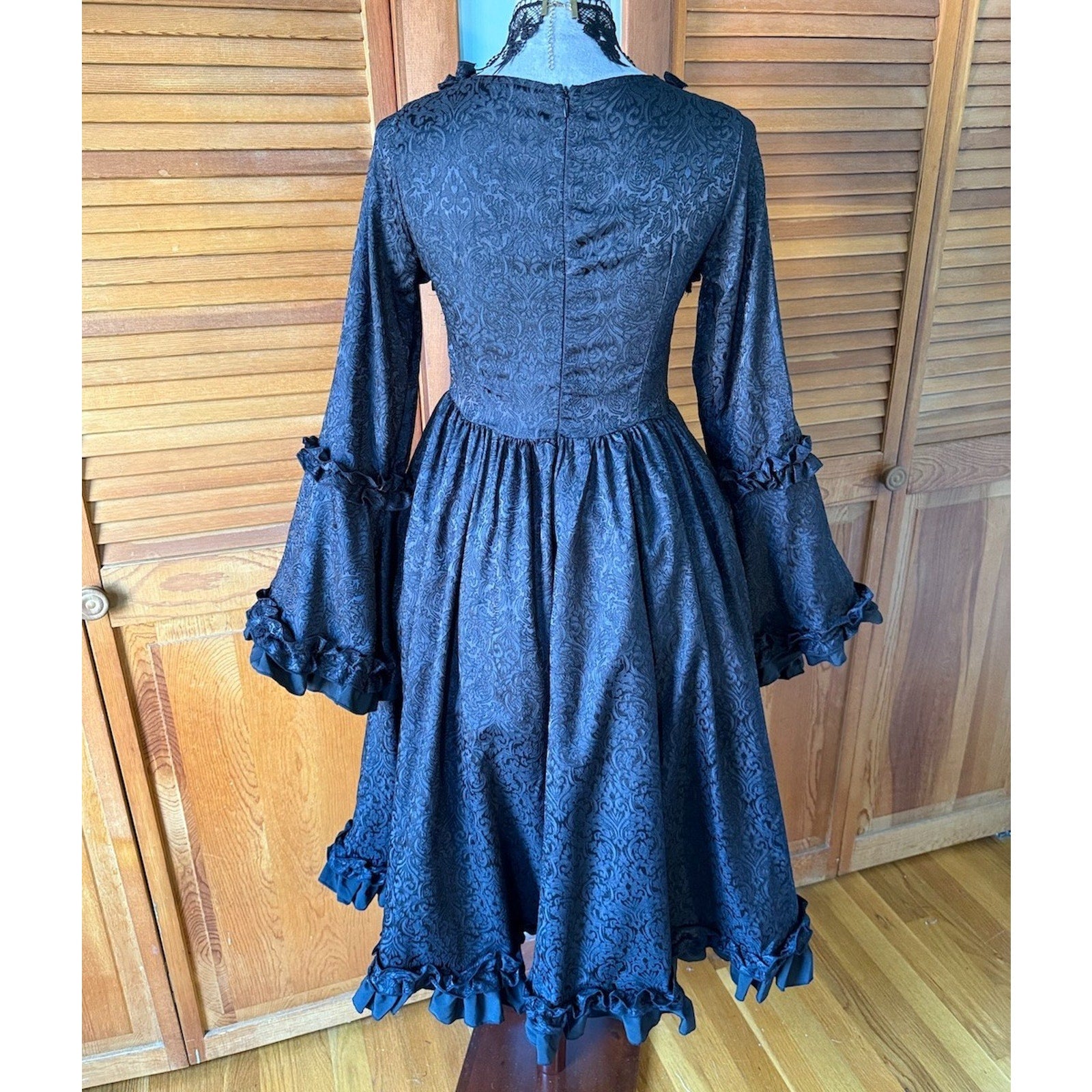 Dark Marie Antoinette II Gothic Lolita Victorian Cosplay Vkei Gown w/ Bows S