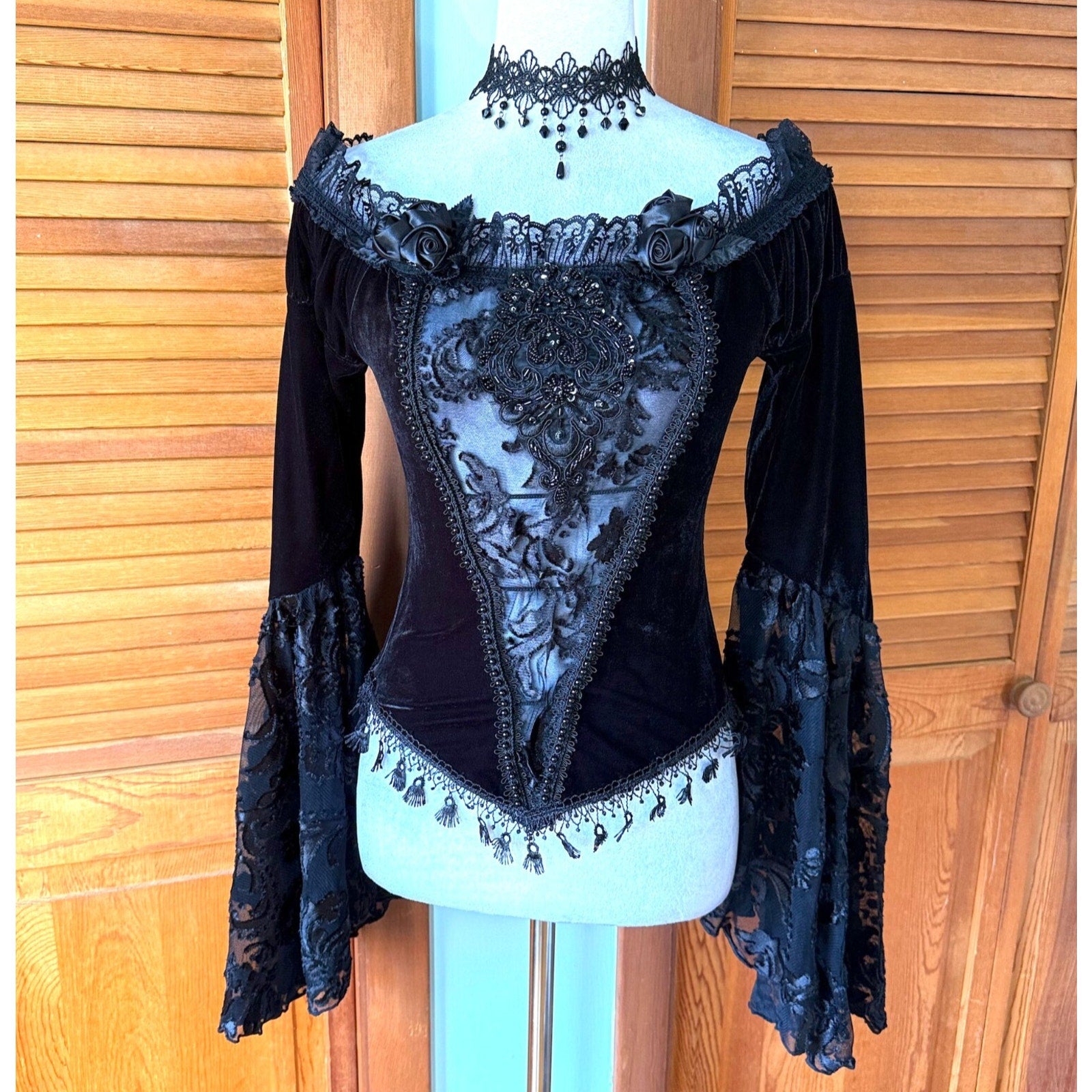 Devil Fashion Gothic Victorian Vampire Black Velvet Beaded Rose & Lace Top