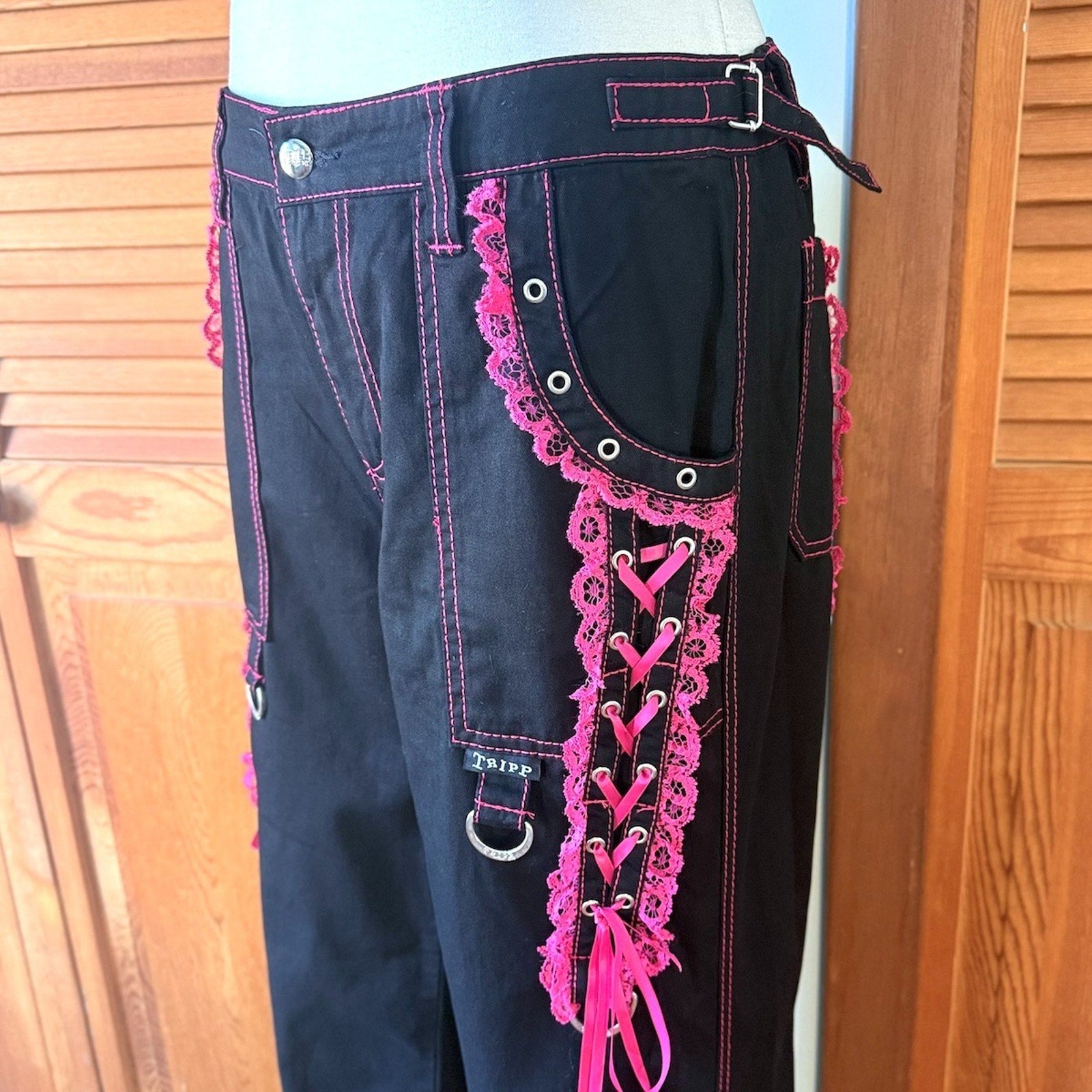 Tripp NYC Gothic Lolita Punk Emo Black Pants w/ Pink Lace Ruffles 29/9