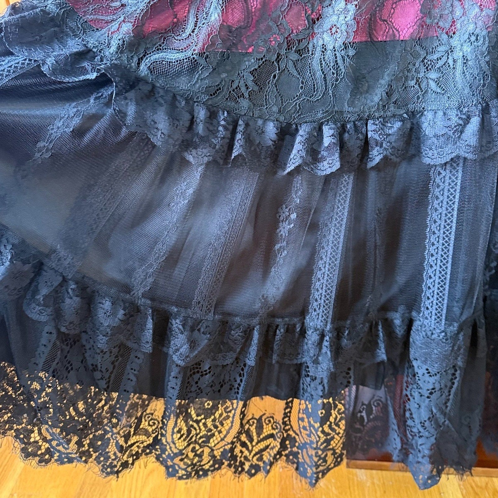 Dark in Love Gothic Victorian Vampire Visual kei Black & Red Lace Ruffle Skirt