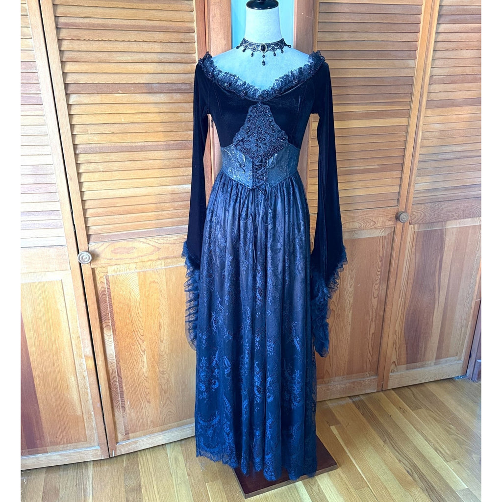 Devil Fashion Gothic Victorian The Beast Inside Black Velvet Lace & Fur Dress