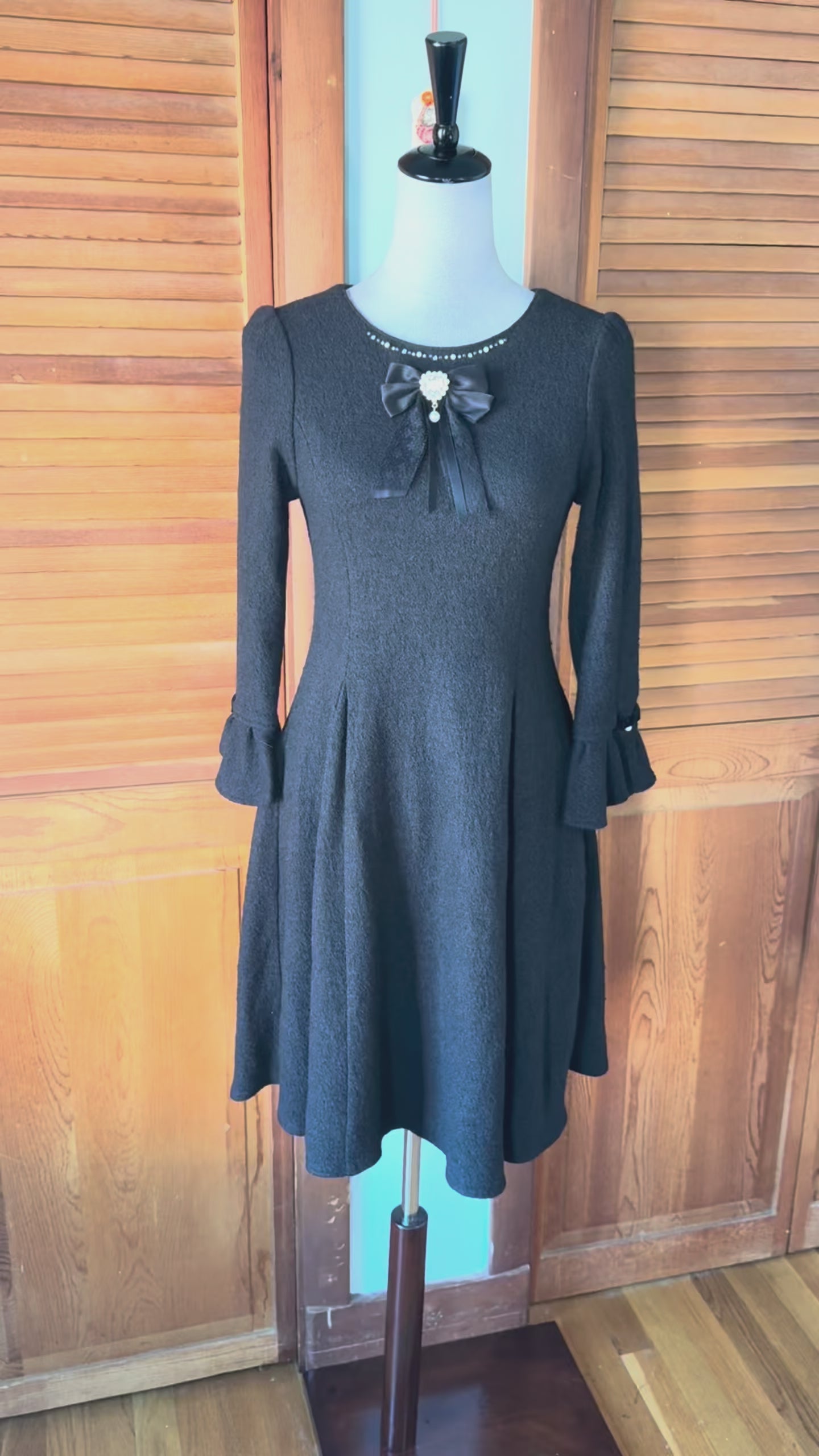 Lodispotto J-fashion Gyaru Jirai Black Wool Blend Beaded Bow Winter Dress M