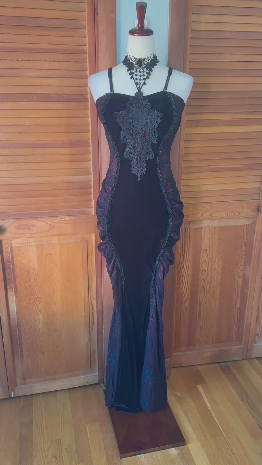 Devil Fashion Gothic Victorian Vampire Bloody Garden of Delight Gown Dress