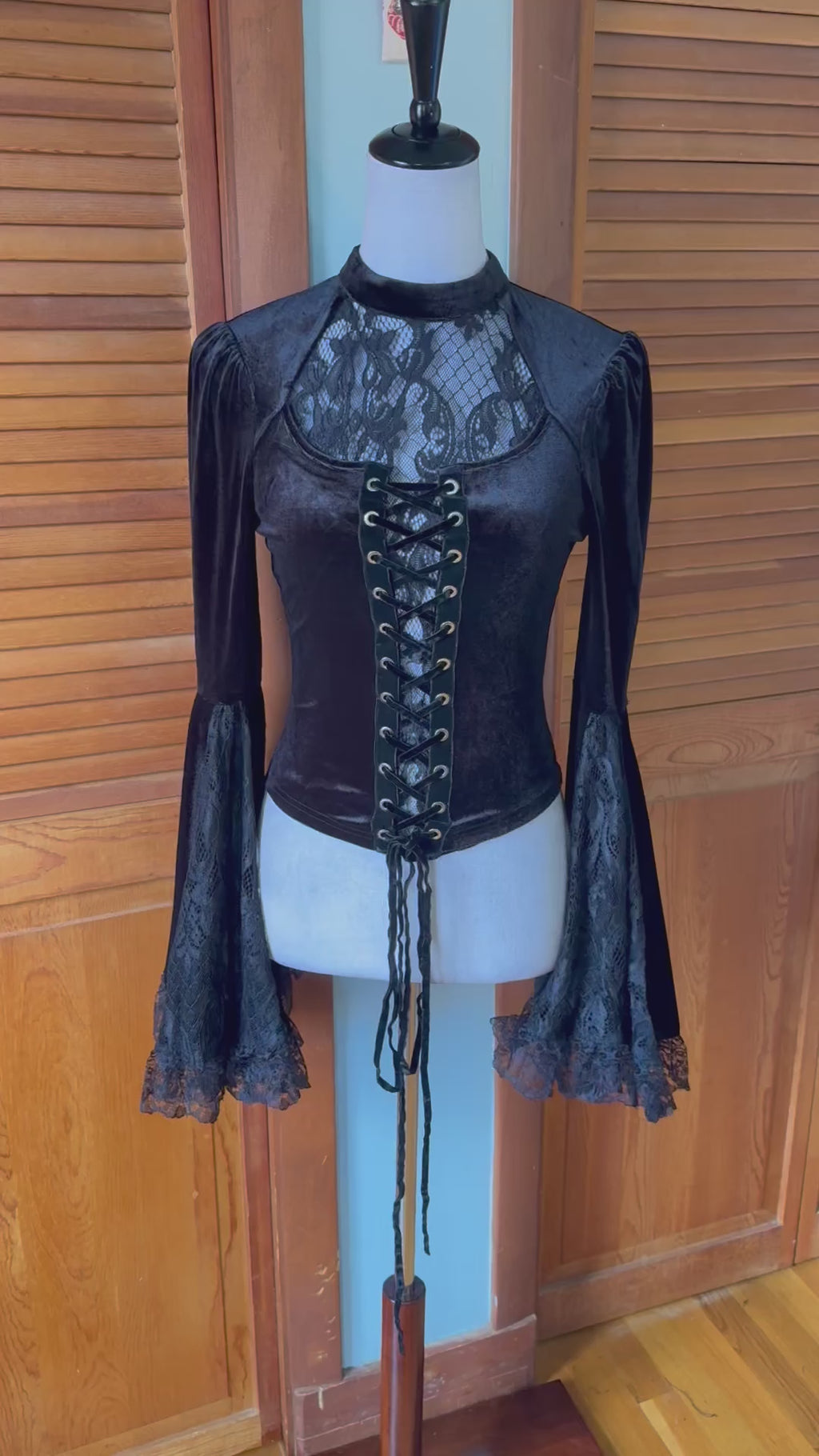 Dark in Love Victorian Vkei Velvet & Lace Belle Sleeve Lace-Up Front Top