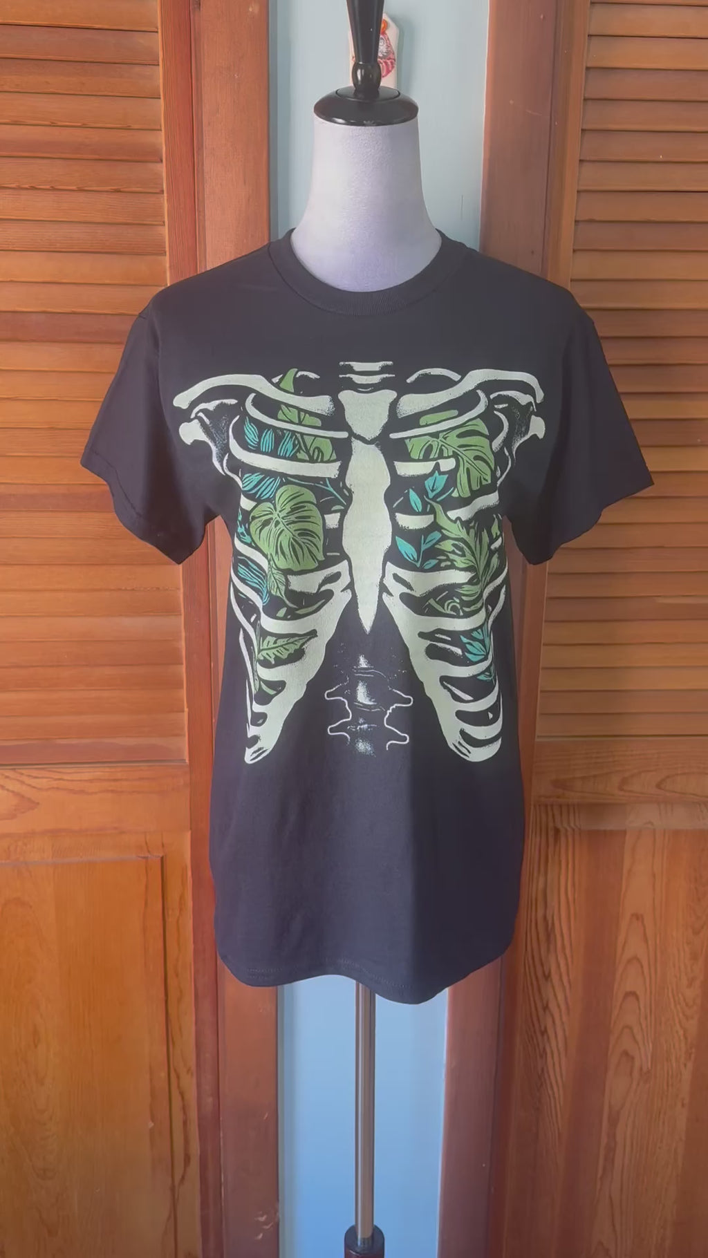 Garden Goth Plant Lover Punk Emo Alternative Black Green Skeleton Tee T-Shirt