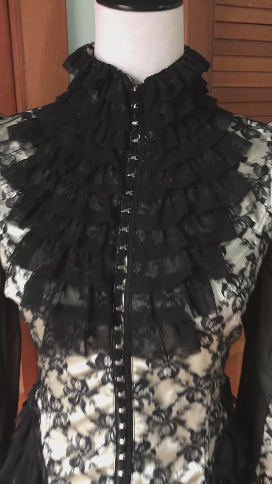 Vintage Lip Service Vaudeville Vamps Gothic Lolita Victorian Ivory Jacket XS