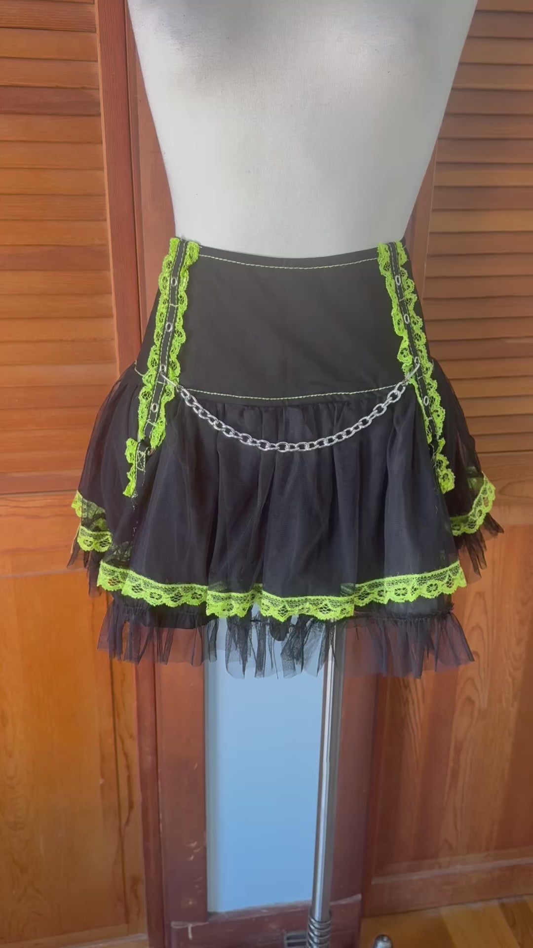 Tripp NYC Gothic Lolita Punk Black Green Lace & Chains Tulle Tutu Mini Skirt XL