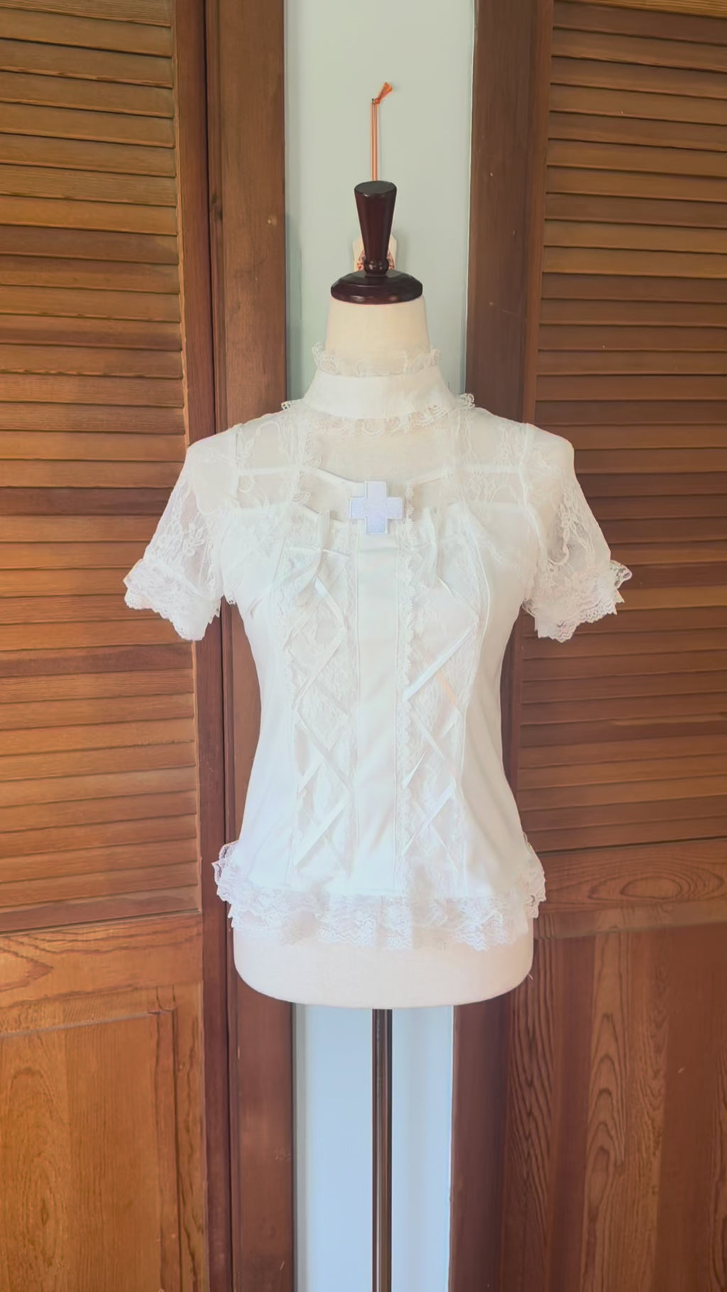 ACDC Rag J-fashion Gyaru Harajuku Dollcore Himekaji White Lace Up Cross Top