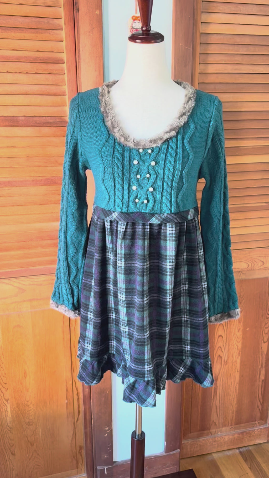 J-fashion Axes Femme Gyaru Kawaii Turquoise Fur Trimmed Sweater Dress M