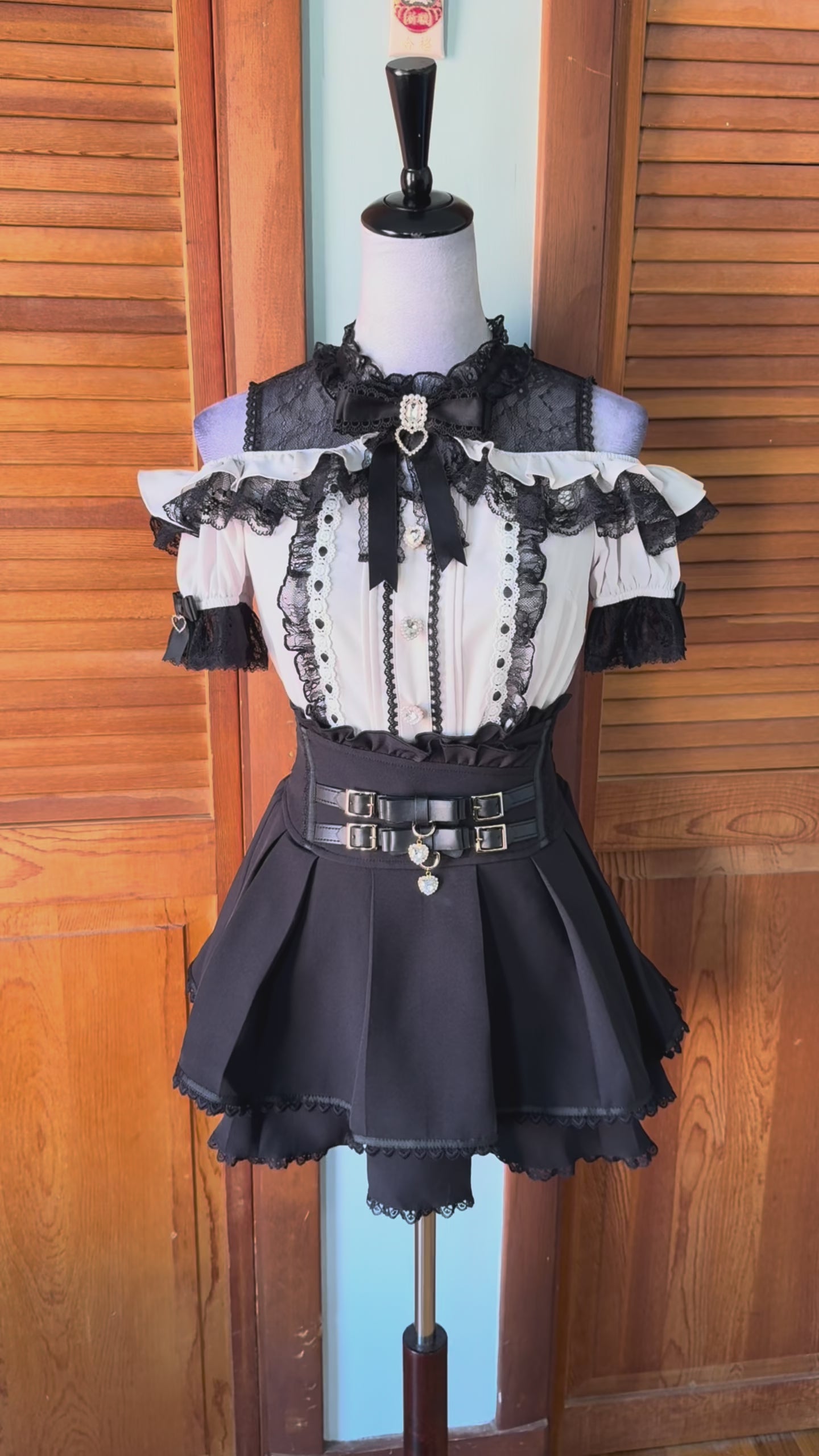 J-Fashion Jirai Kei Gyaru Harajuku Heart & Buckle Top & Skirt Set Up Outfit